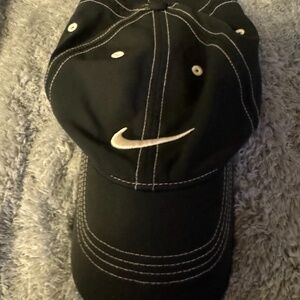 Black Nike Golf Ball Cap